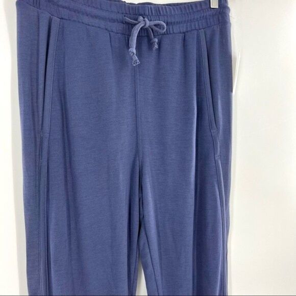 Free People Movement Back Into It Jogger Deep Plum Size Medium NWT - Picture 4 of 11